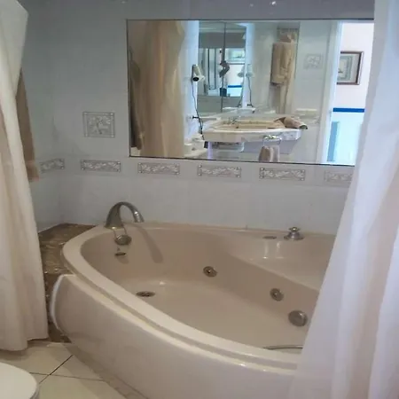 Puerto Del Carmen Sleeps 3 Pool Wifi Puerto del Carmen (Lanzarote)