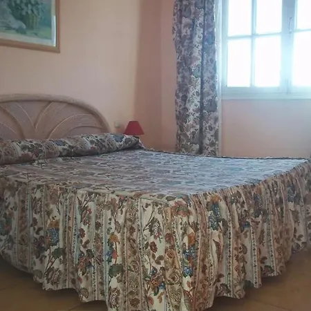 Апартаменти Puerto Del Carmen Sleeps 3 Pool Wifi *
