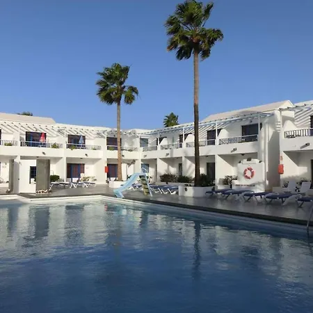 Апартаменти Puerto Del Carmen Sleeps 3 Pool Wifi