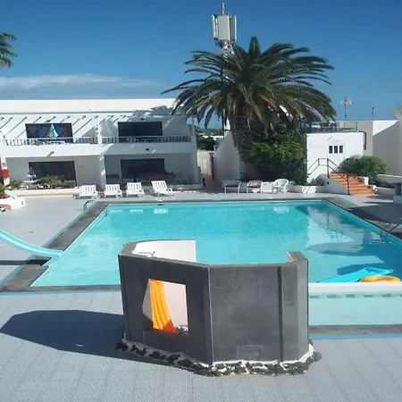 Puerto Del Carmen Sleeps 3 Pool Wifi * Пуерто-дель-Кармен