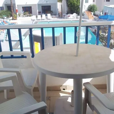 Апартаменти Puerto Del Carmen Sleeps 3 Pool Wifi Пуерто-дель-Кармен